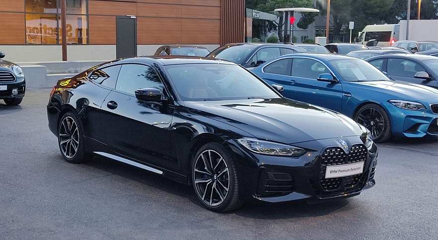 #40 - 2015 VOLVO 460